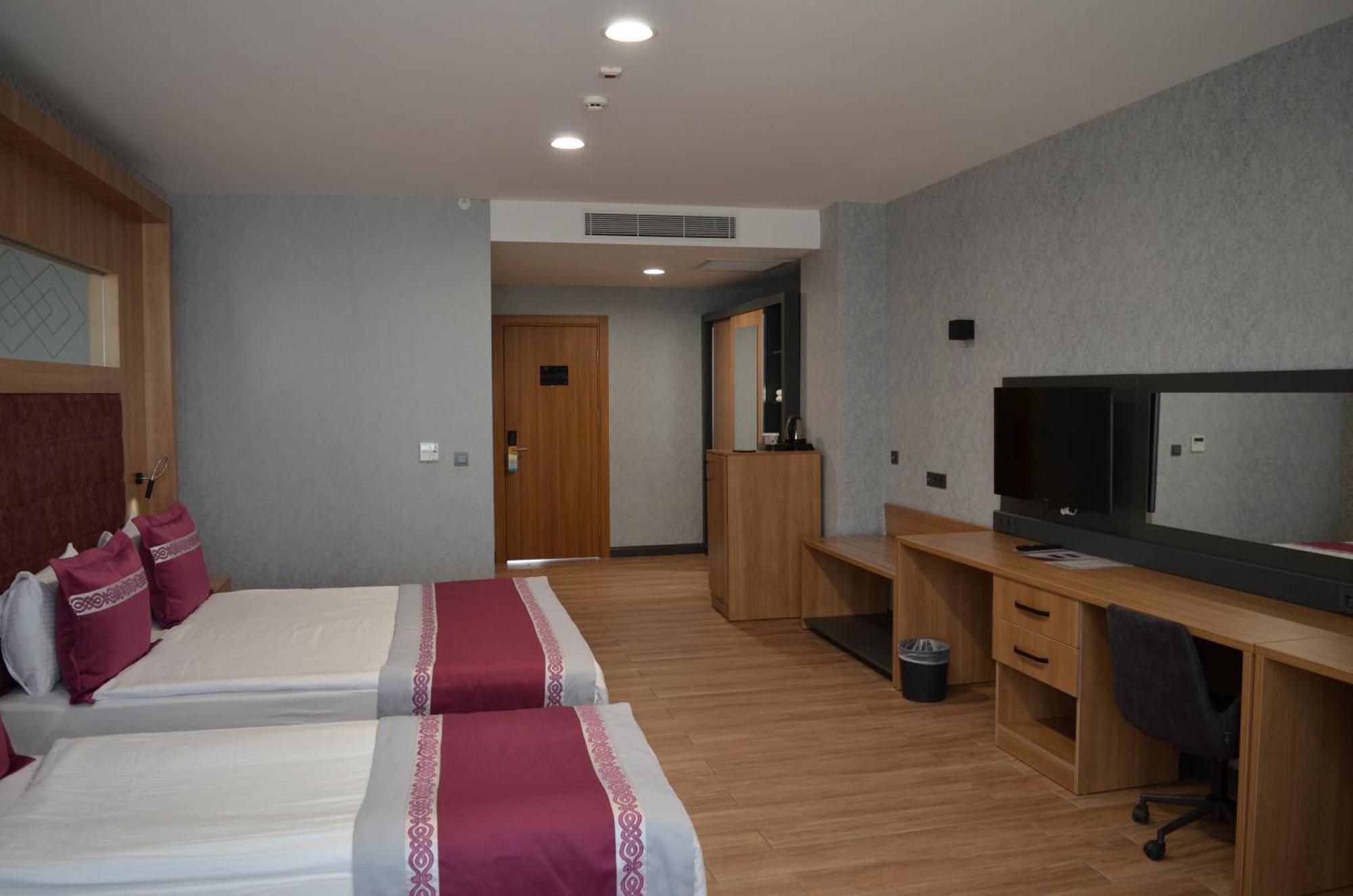 Lavanta Tepesi Hotel Ve Spor Tesisleri Burdur Exterior photo